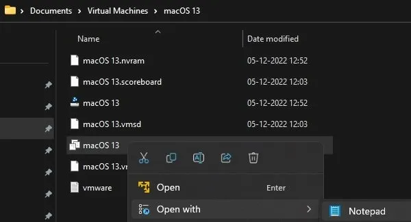 Open macOS VMX File using Notepad